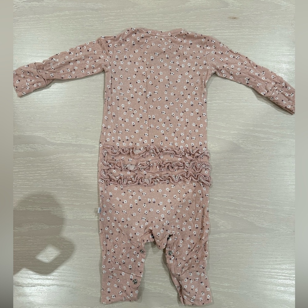 Posh peanut Ruffled Romper - Picture 2 of 2